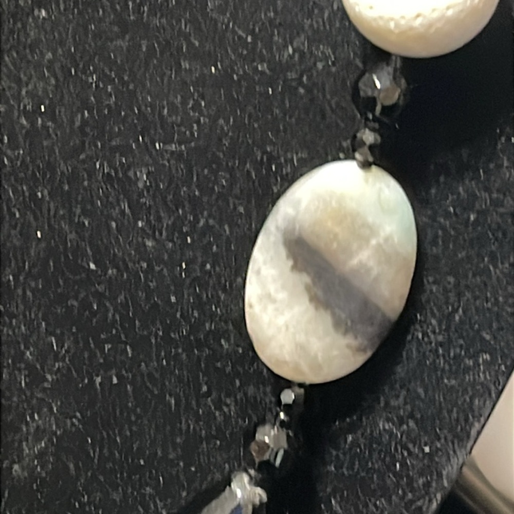 Absolutely Stunning Long Agate Stone Geometric Sh… - image 3
